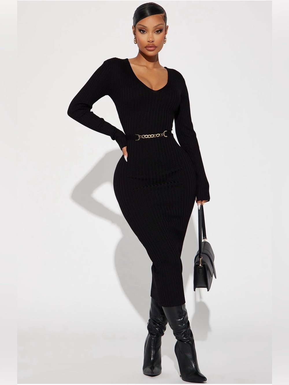 Fashion Nova Black Ribbed V-Neck Maxi Dress with Chain Waist Accent